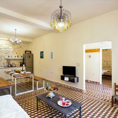 Vakantiehuis Michalis Stonehouse *