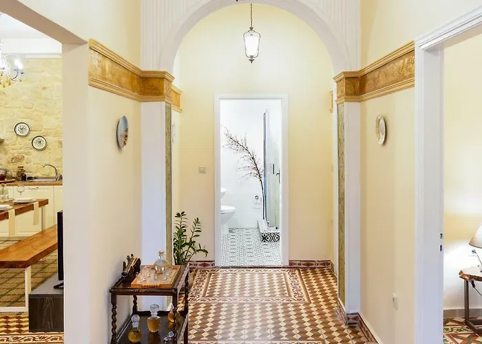 Michalis Stonehouse Holiday home *