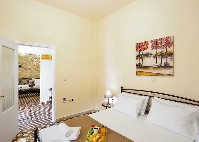 Michalis Stonehouse * Ханья