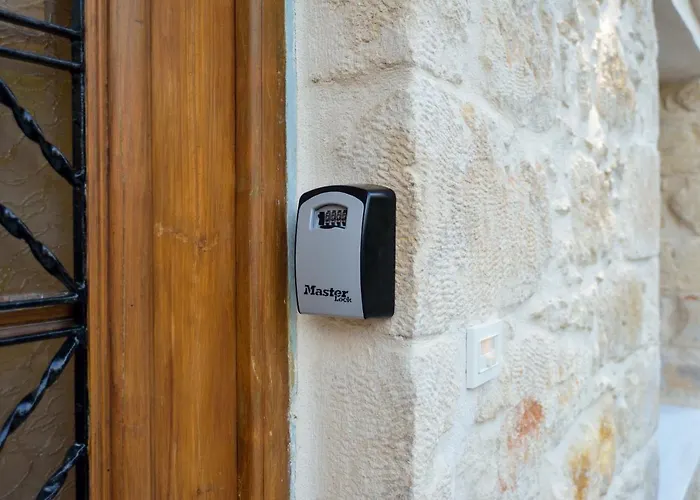 Michalis Stonehouse Дом отдыха Ханья